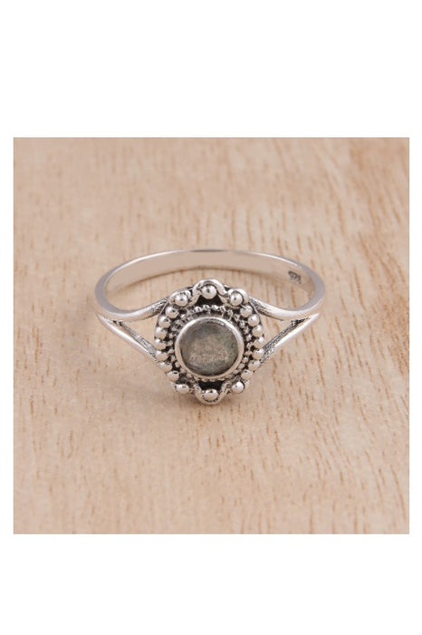 Silver ring rainbow moonstone