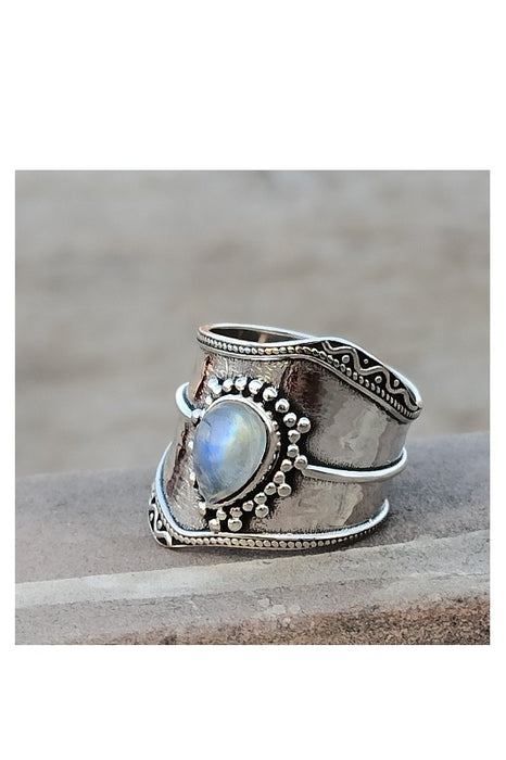 Silver ring rainbow moonstone