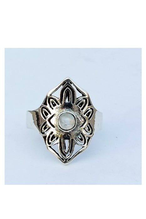 Silver ring rainbow moonstone