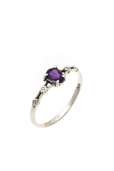 Silver ring amethyst