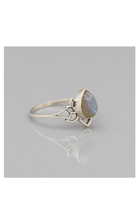 Silver ring labradorite