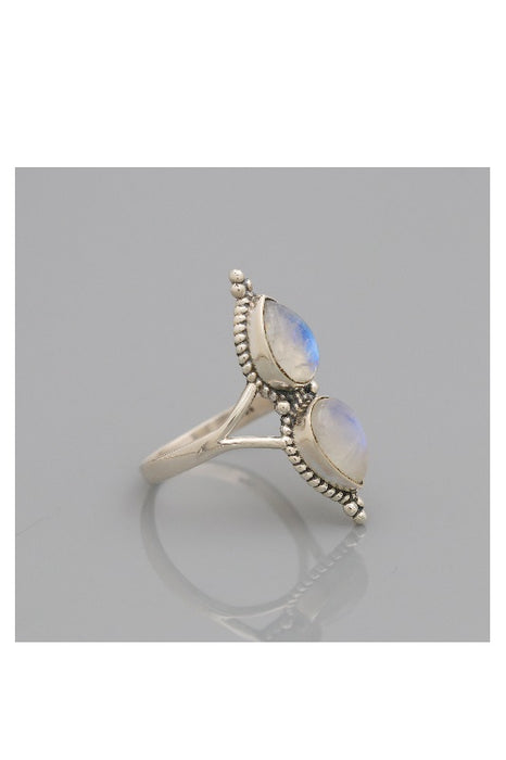 Silver ring rainbow moonstone