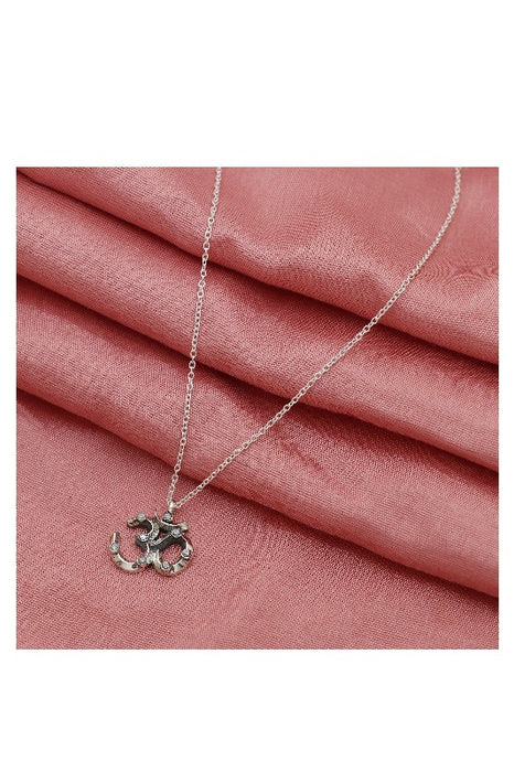 Silver chain with pendant zircon OM