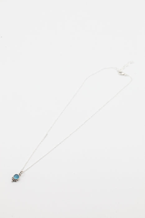 Silver necklace with blue chalcedony pendant