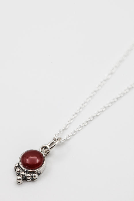 Silver necklace with carnelian pendant