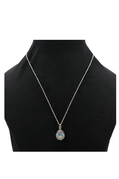 Silver necklace with rainbow moonstone pendant