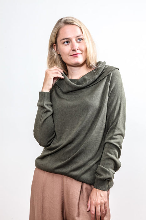 Knitted sweater off the shoulder military green - One Size