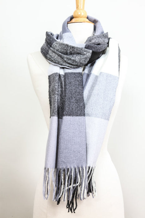 Scarf wool/viscose checked black/white 70 x 180 cm