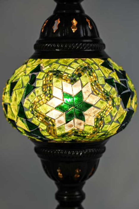 Lampe mosaïque verte 13 x 13 x 30 cm