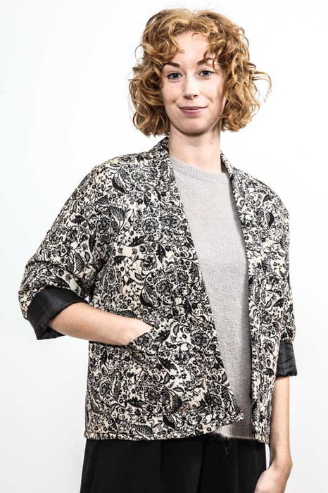 Quilted jacket black/beige floral pattern - One Size