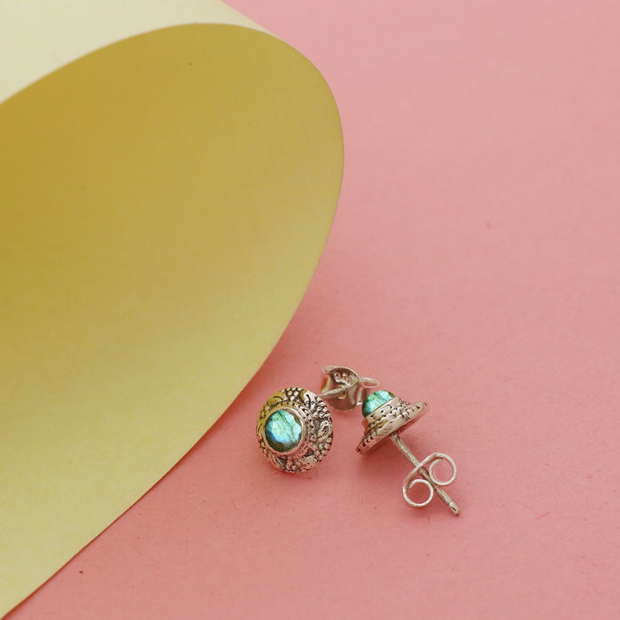 Silver earring labradorite