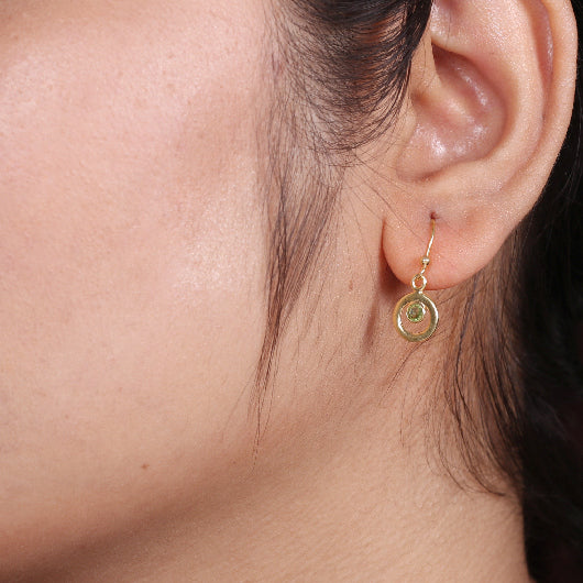 Boucle d'oreille laiton plaqué or péridot