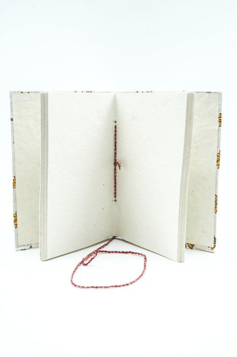 Notizbuch handgemacht mittel Blumen weiss/grün/gelb