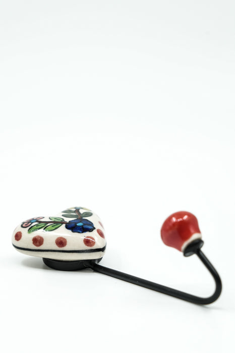 Patère en céramique cœur peinte en blanc/rouge/multicolore