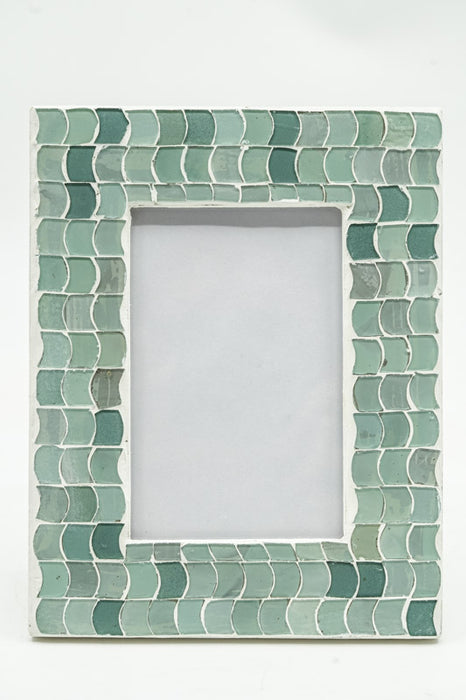 Picture frame mosaic light green MDF 14x18 cm