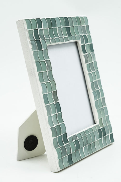 Picture frame mosaic light green MDF 14x18 cm