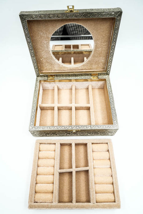 Schmuckschatulle messingfarben Blume 23x18x7.6 cm