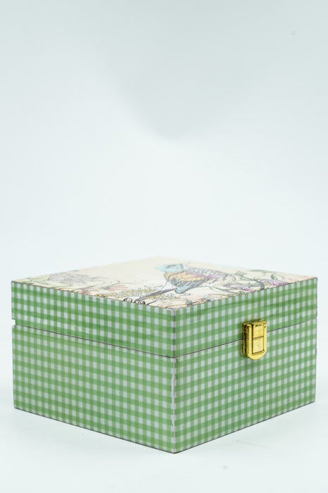 MDF jewelry box with lock and digital bird print 15x15x8.75 cm