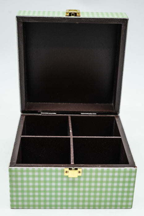 MDF jewelry box with lock and digital bird print 15x15x8.75 cm