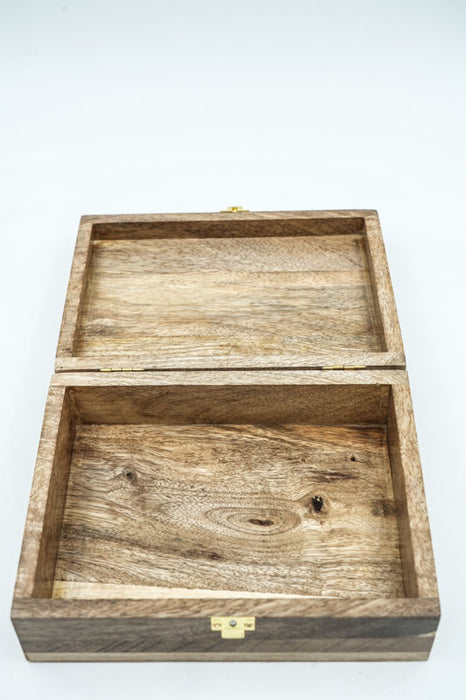 Mango wood box with lock and digital mandala print 20x15x7.5 cm
