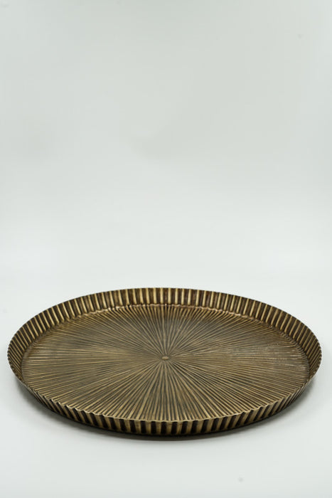 Round aluminum serving tray with a radiating pattern in brass look, maxi size 41x3cm