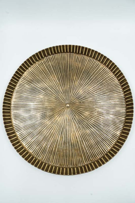 Round aluminum serving tray with a radiating pattern in brass look, maxi size 41x3cm
