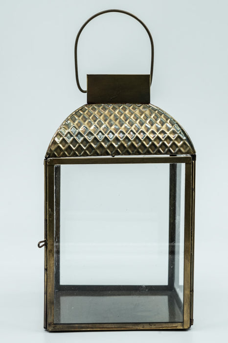 Small square brass lantern with brass roof, 12.5x12.5x22cm