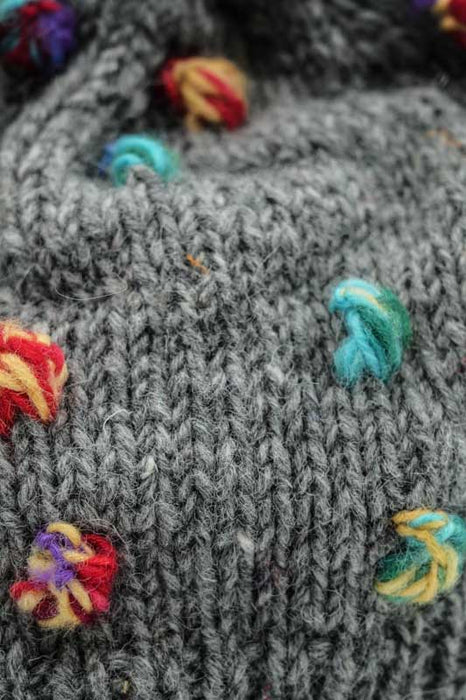 Bonnet tricoté gris/rouge/vert/jaune avec pompon - Taille unique