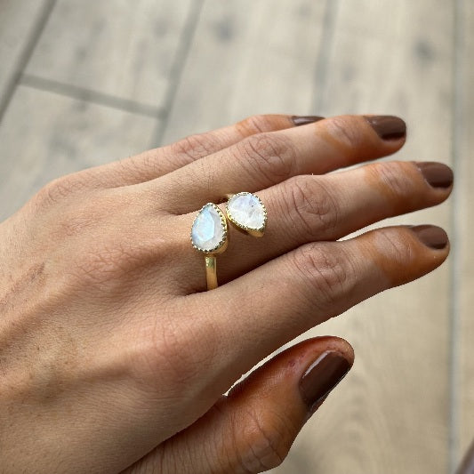 Ring Messing vergoldet Regenbogen Mondstein