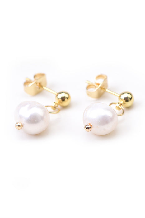 Stainless steel gold-plated stud earrings with freshwater pearl