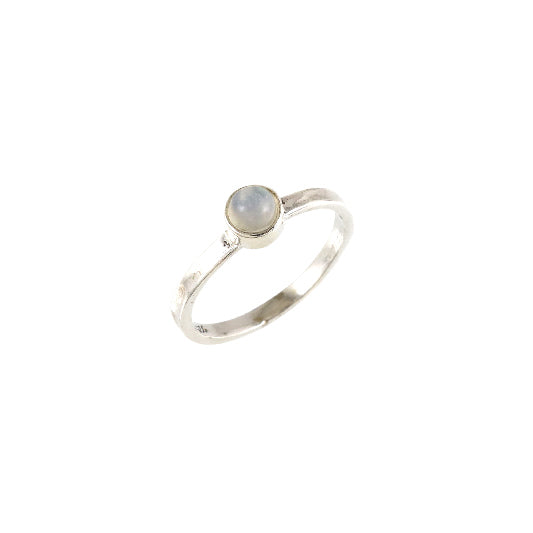Silver ring rainbow moonstone