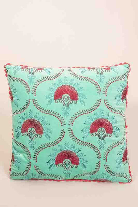 Coussin décoratif coton brodé plumes de paon menthe/rouge 50x50cm