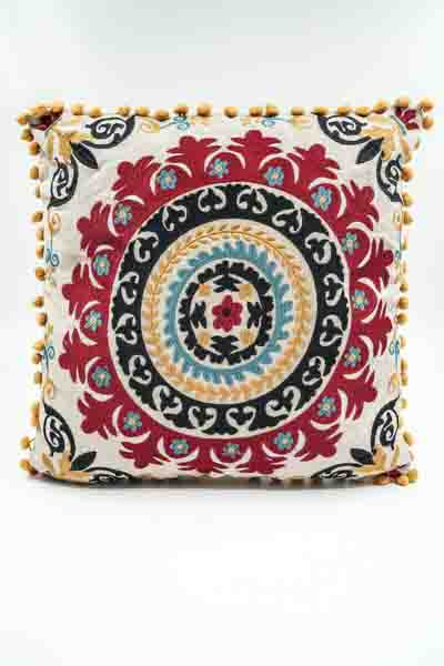 Coussin décoratif à pompons multicolore à motifs 40x40cm