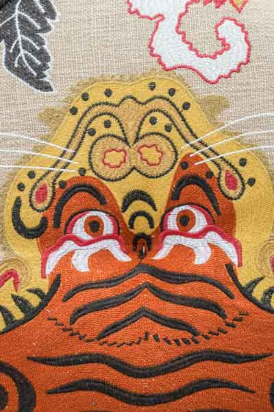 Puff bestickt Tiger 60x20cm