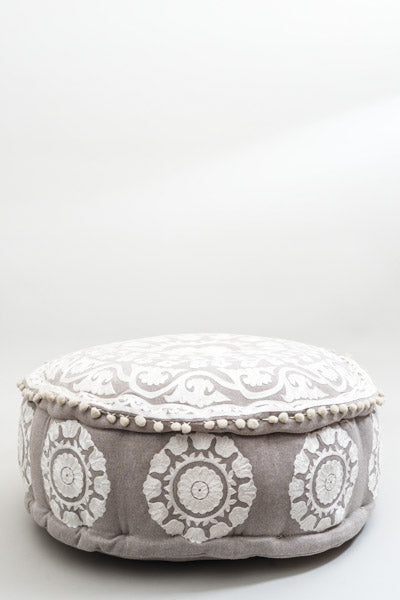 Puff bestickt Mandala offwhite 60x20cm