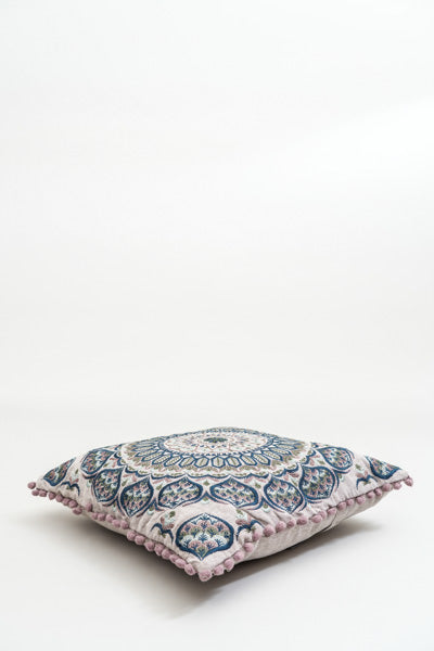 Coussin décoratif brodé à motifs bleu/vert/rose 40x40cm