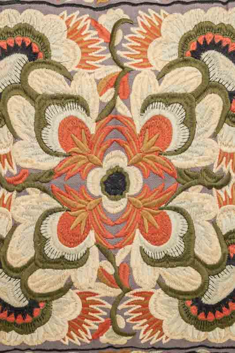 Coussin décoratif coton taupe brodé orange/beige/vert 40x40cm