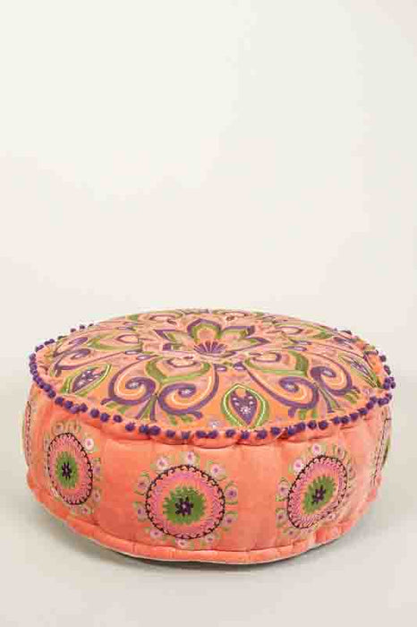 Pouf en velours de coton abricot brodé lilas/vert/jaune 60x20cm
