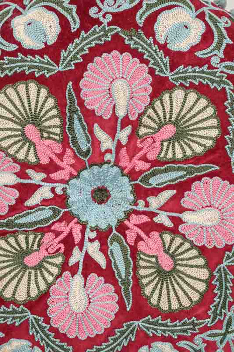 Coussin de siège Gaddi velours de coton rond rouge foncé brodé rose/bleu clair/jaune clair 40cm