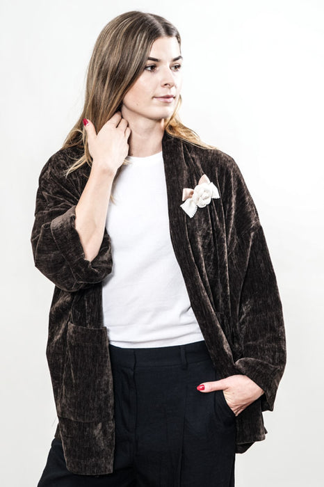 Veste avec broche fleur marron foncé - Taille unique
