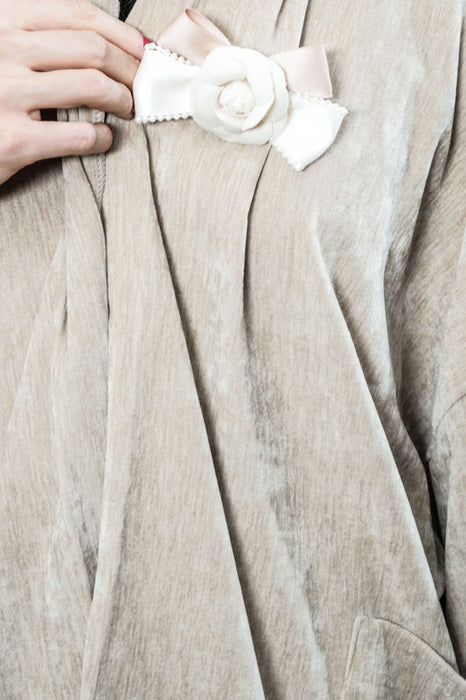 Veste avec broche fleur crème - Taille unique