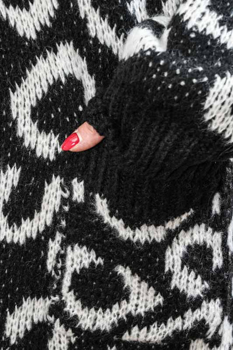 Long knitted coat white/black patterned - One Size