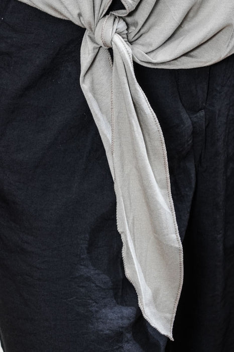 Top tied wide at the side, taupe - One Size