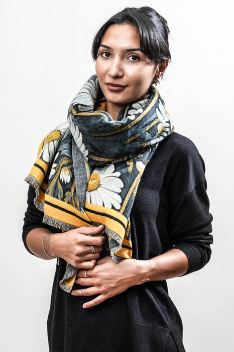 Scarf viscose/wool flowers 70x180cm