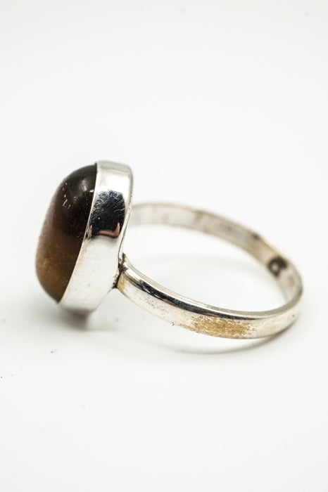 Silver ring tiger's eye oval smooth setting