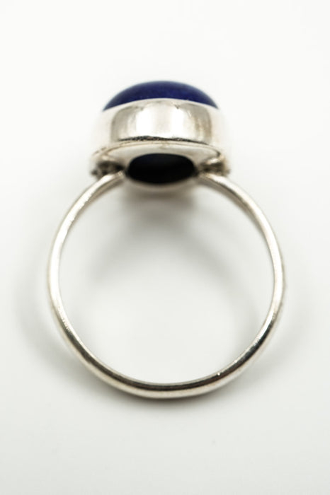 Silver ring with lapis lazuli, smooth setting