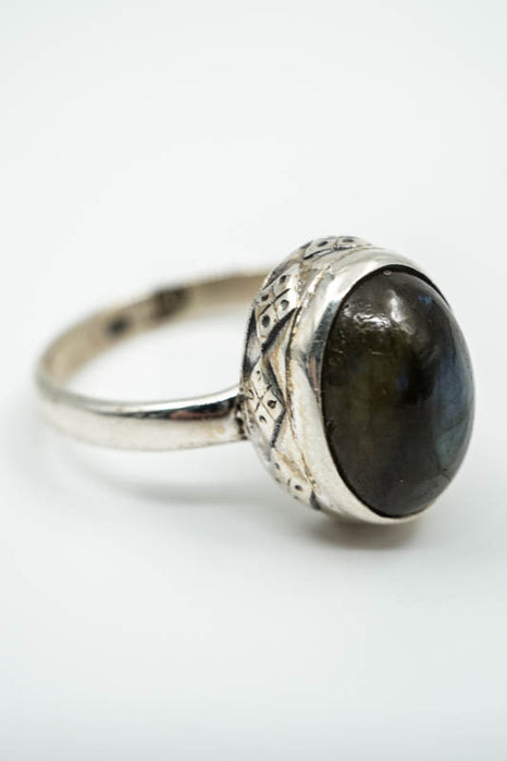 Silver ring labradorite oval
