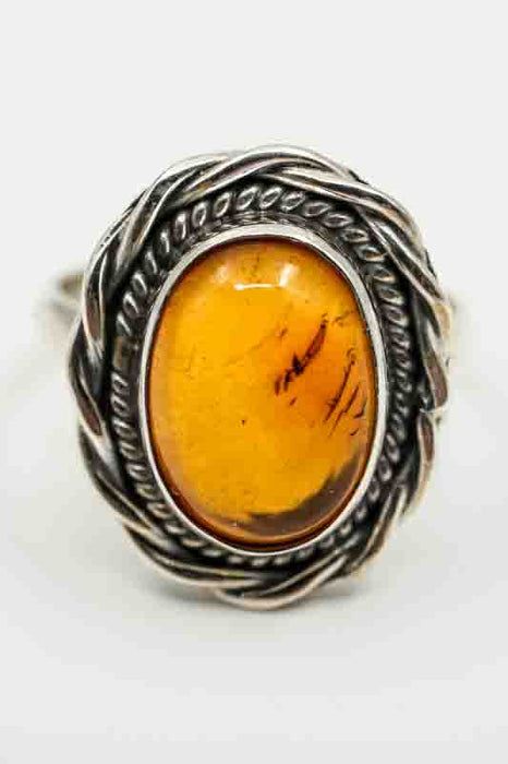 Silver ring Amber oval multi-twisted setting