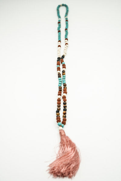 Collier Rudraksha/Turquoise/Howlite/Œil de tigre/Pierre de lave avec pompon rose