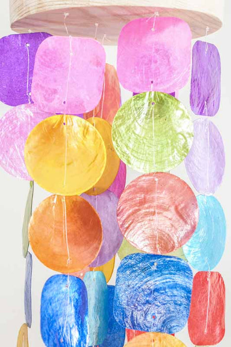 Hängende Deko Holz rund mit Muschelplättchen multicolor 14x50cm